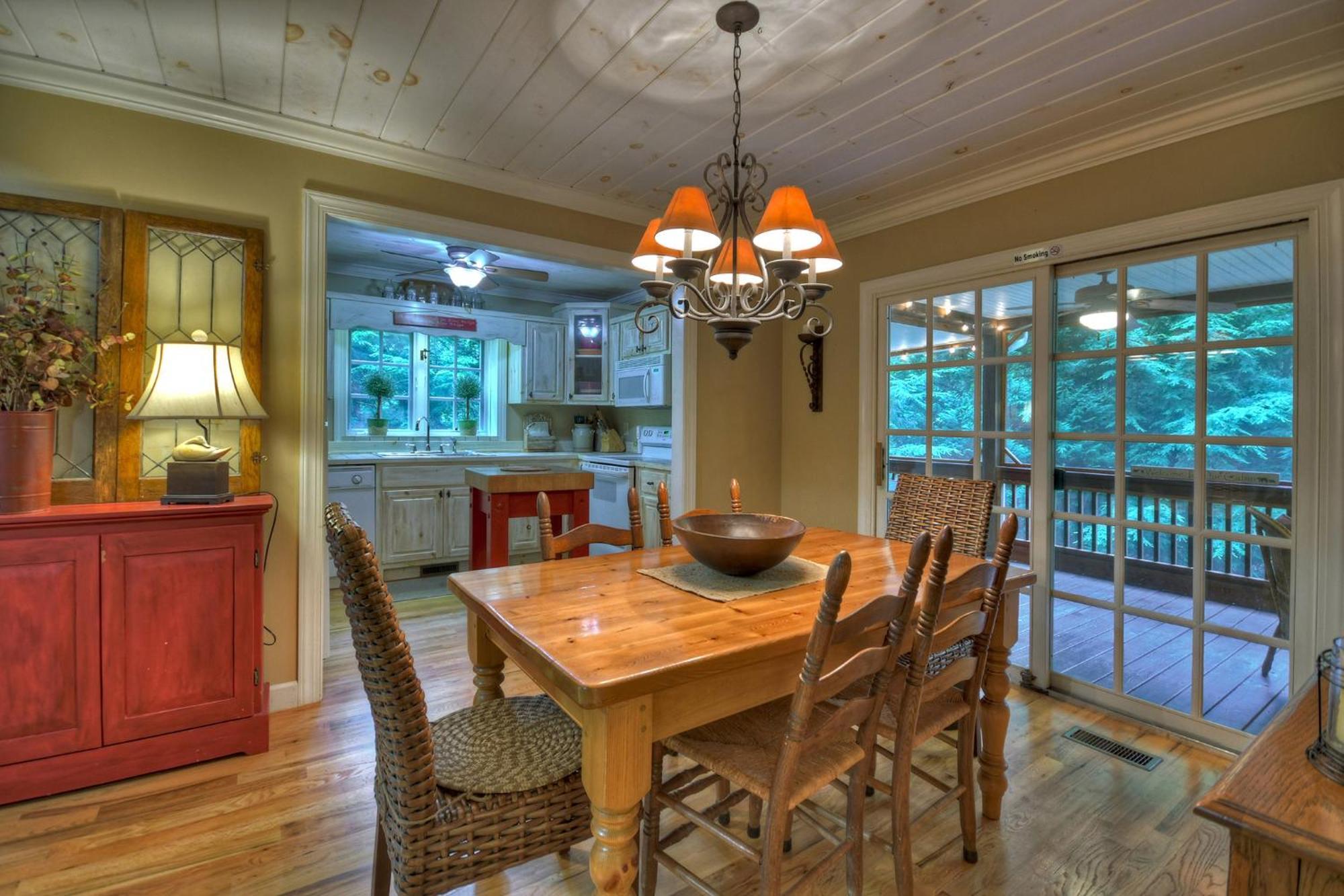 Southern Living Cottage Cozy Up By The Fire Relax On The Porch And Enjoy Peaceful Surroundings Blue Ridge Bagian luar foto