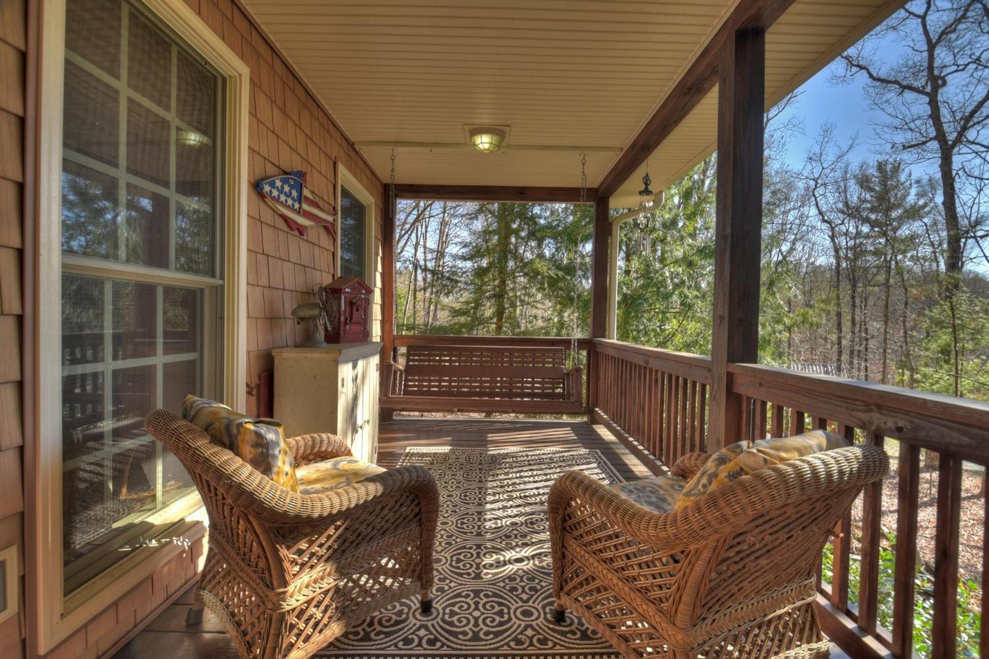 Southern Living Cottage Cozy Up By The Fire Relax On The Porch And Enjoy Peaceful Surroundings Blue Ridge Bagian luar foto