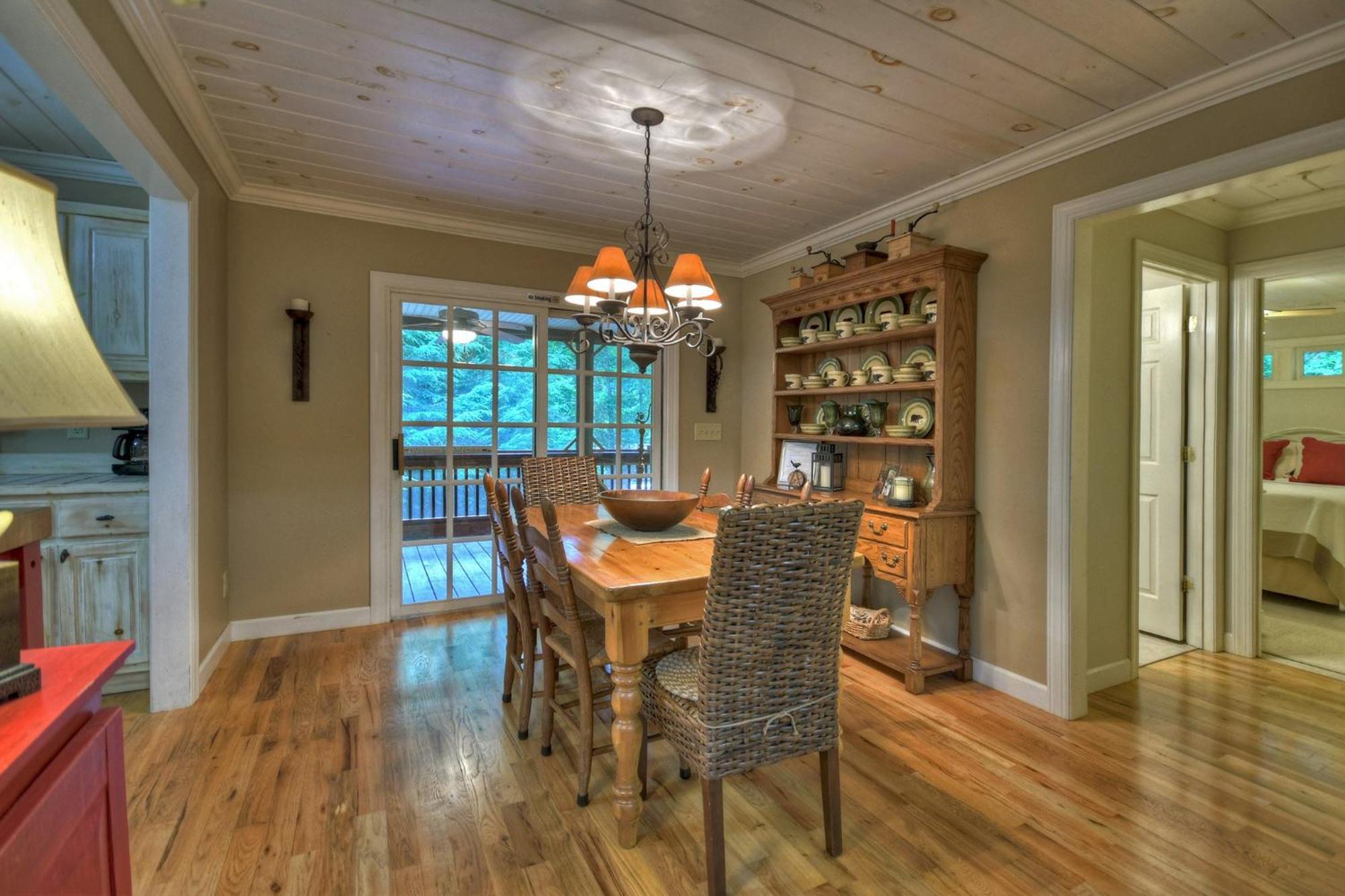Southern Living Cottage Cozy Up By The Fire Relax On The Porch And Enjoy Peaceful Surroundings Blue Ridge Bagian luar foto