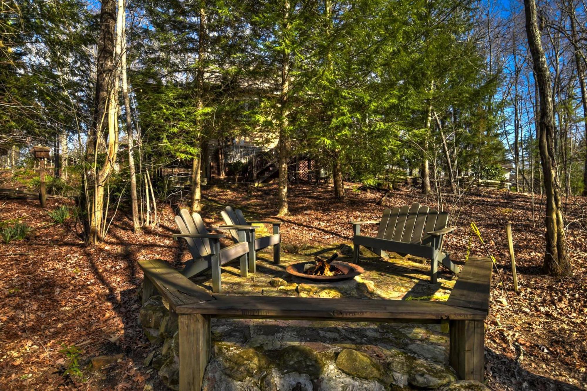 Southern Living Cottage Cozy Up By The Fire Relax On The Porch And Enjoy Peaceful Surroundings Blue Ridge Bagian luar foto
