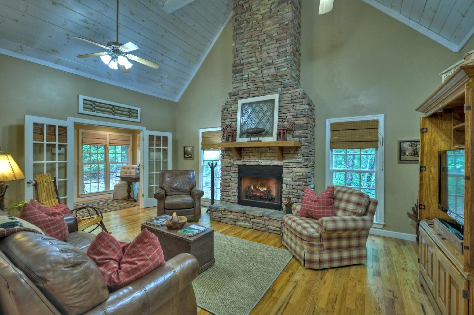 Southern Living Cottage Cozy Up By The Fire Relax On The Porch And Enjoy Peaceful Surroundings Blue Ridge Bagian luar foto